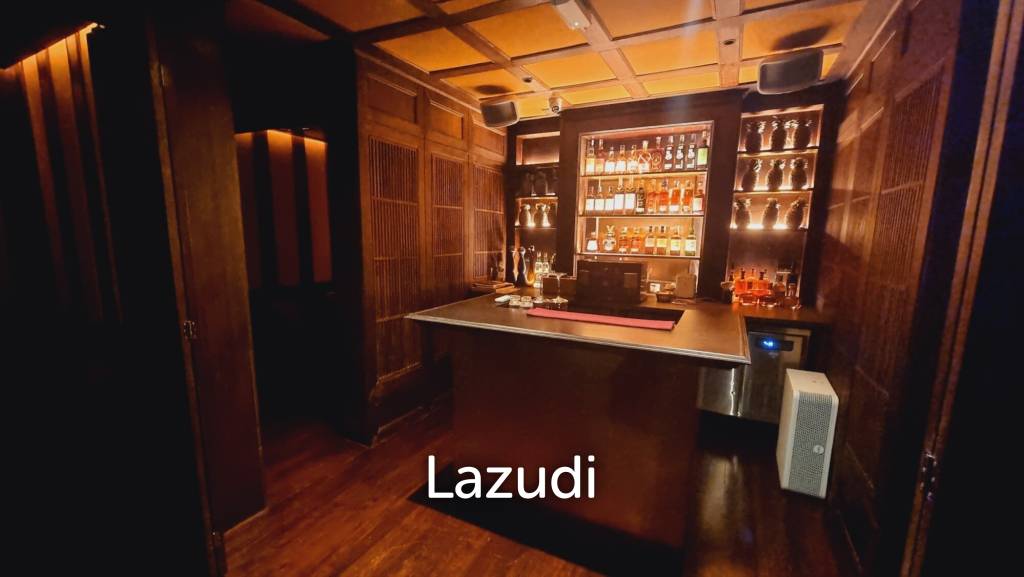 Elegant Thong Lo/Petchburi Corner Gem — 416sqm Restaurant Space with Outdoor Space and Ample Parking