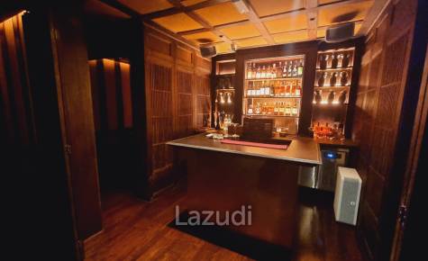 Elegant Thong Lo/Petchburi Corner Gem — 416sqm Restaurant Space with Outdoor Space and Ample Parking