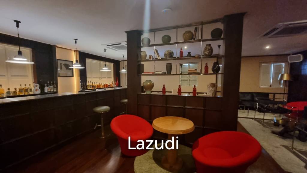 Elegant Thong Lo/Petchburi Corner Gem — 416sqm Restaurant Space with Outdoor Space and Ample Parking