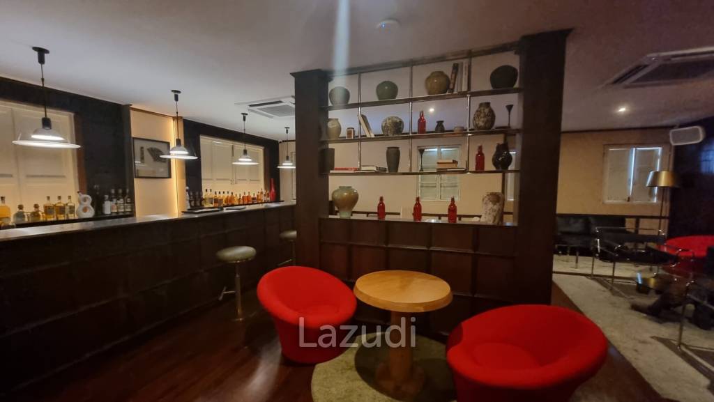 Elegant Thong Lo/Petchburi Corner Gem — 416sqm Restaurant Space with Outdoor Space and Ample Parking