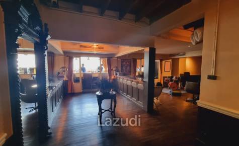 Elegant Thong Lo/Petchburi Corner Gem — 416sqm Restaurant Space with Outdoor Space and Ample Parking