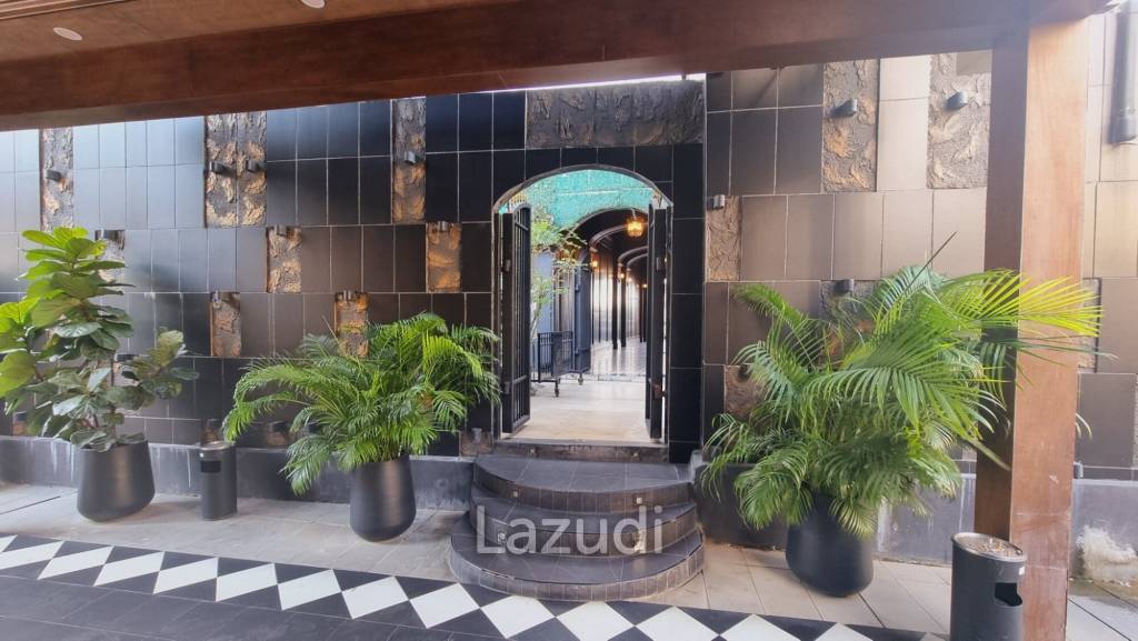 Elegant Thong Lo/Petchburi Corner Gem — 416sqm Restaurant Space with Outdoor Space and Ample Parking