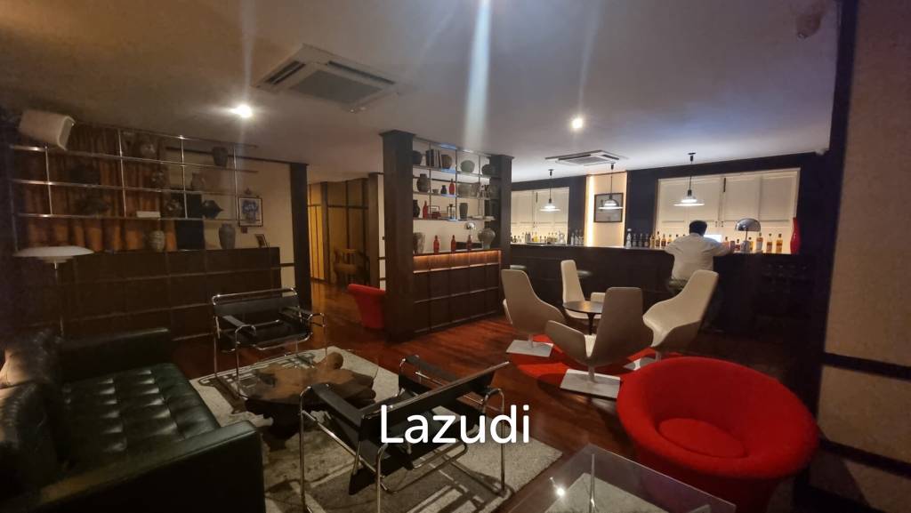 Elegant Thong Lo/Petchburi Corner Gem — 416sqm Restaurant Space with Outdoor Space and Ample Parking