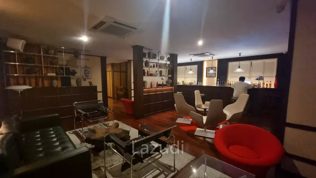 Elegant Thong Lo/Petchburi Corner Gem — 416sqm Restaurant Space with Outdoor Space and Ample Parking