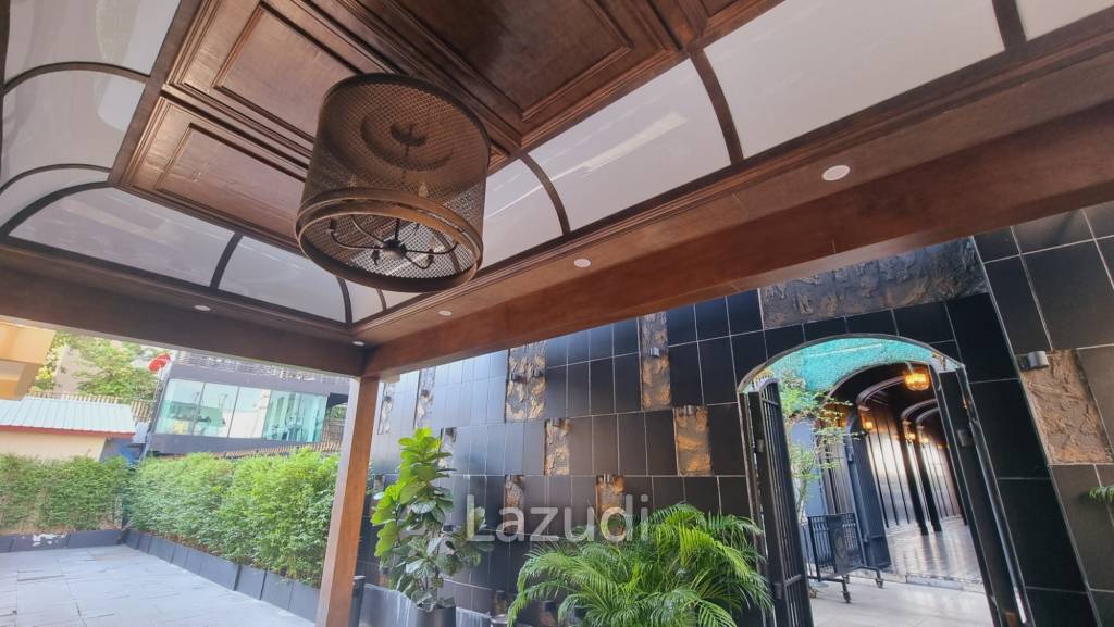 Elegant Thong Lo/Petchburi Corner Gem — 416sqm Restaurant Space with Outdoor Space and Ample Parking