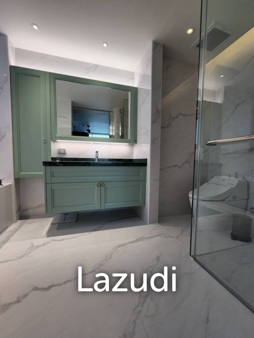 Veranda Residence: Stunning Beach front  3 beds 3 bath condo