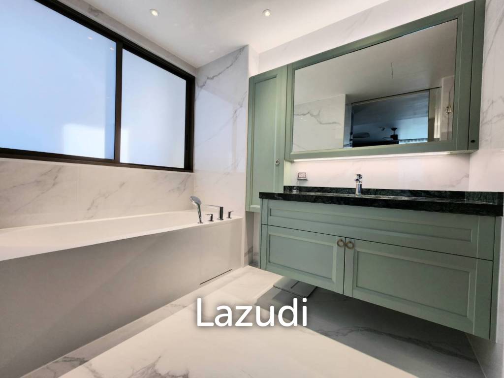 Veranda Residence: Stunning Beach front  3 beds 3 bath condo