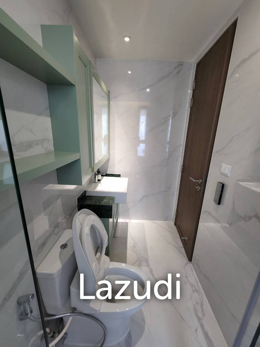 Veranda Residence: Stunning Beach front  3 beds 3 bath condo