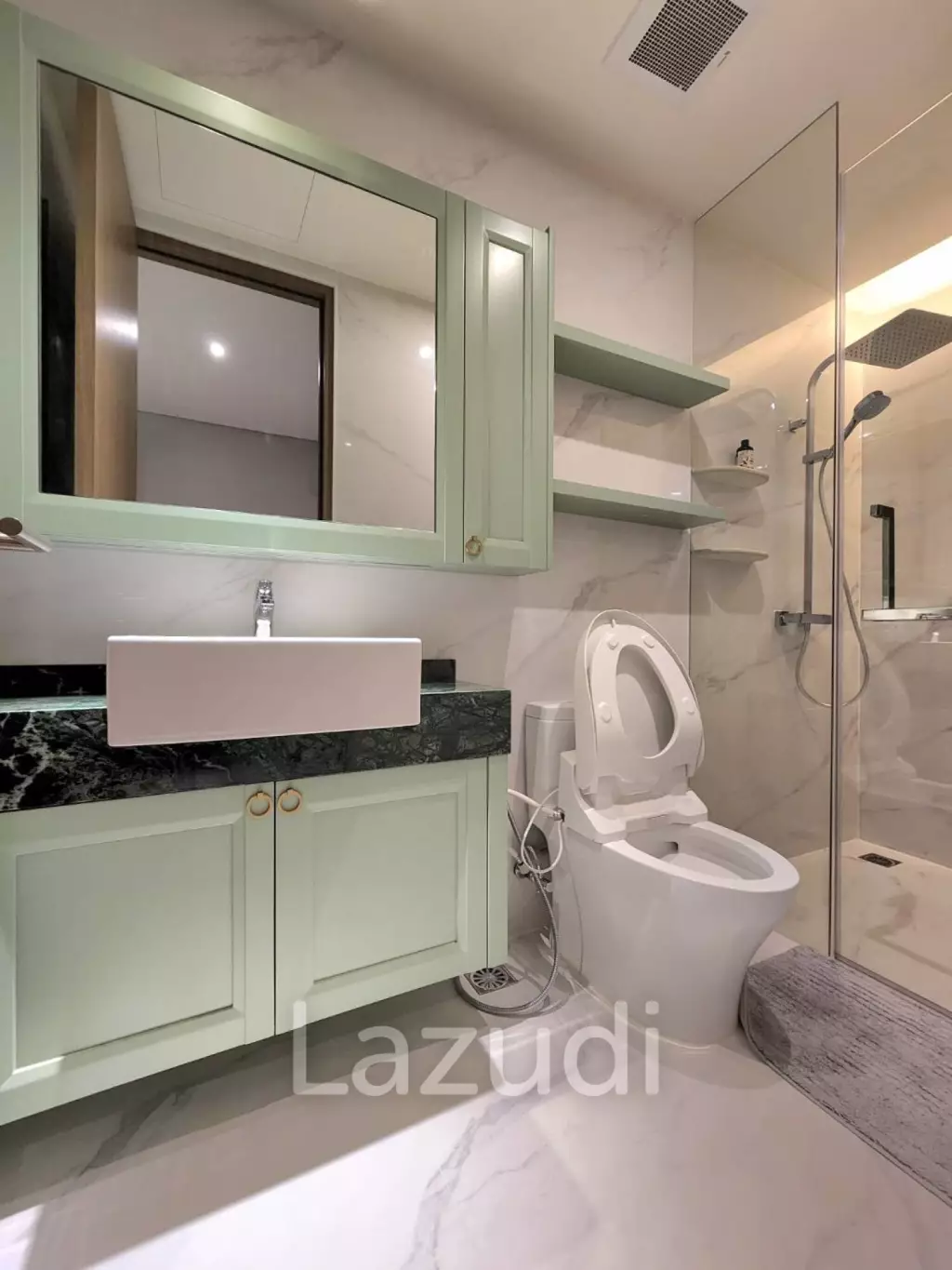 Veranda Residence: Stunning Beach front  3 beds 3 bath condo
