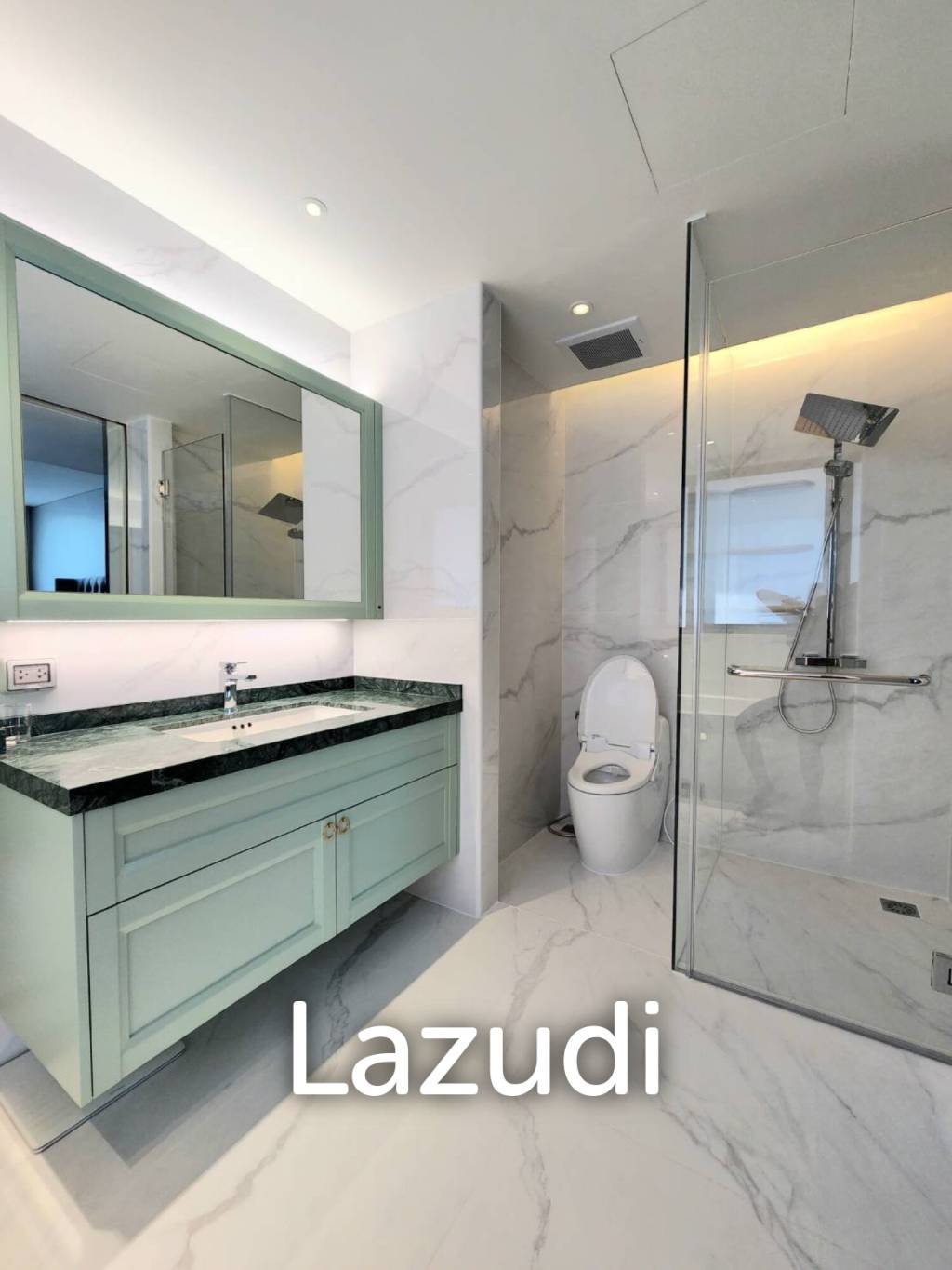 Veranda Residence: Stunning Beach front  3 beds 3 bath condo
