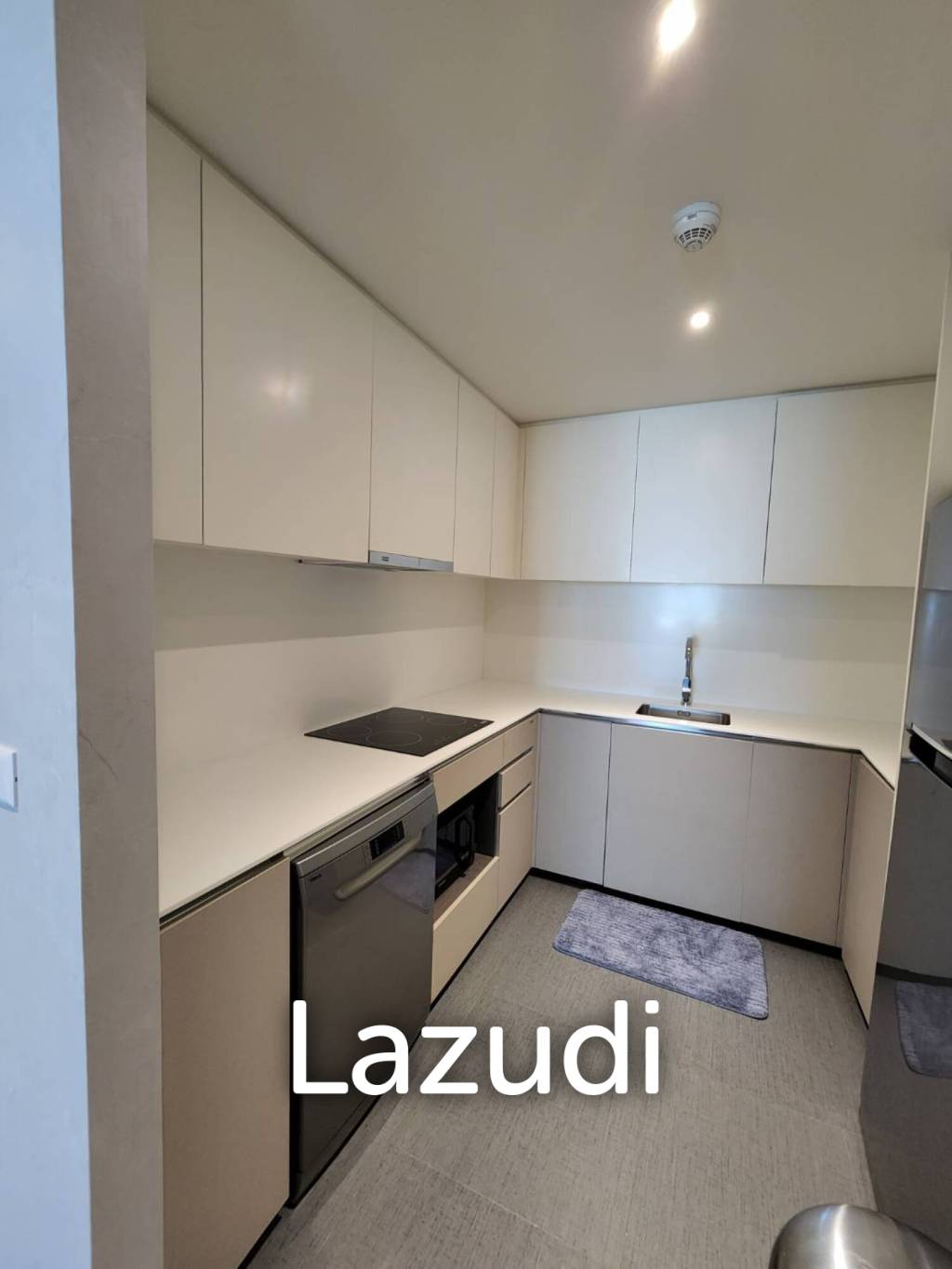 Veranda Residence: Stunning Beach front  3 beds 3 bath condo