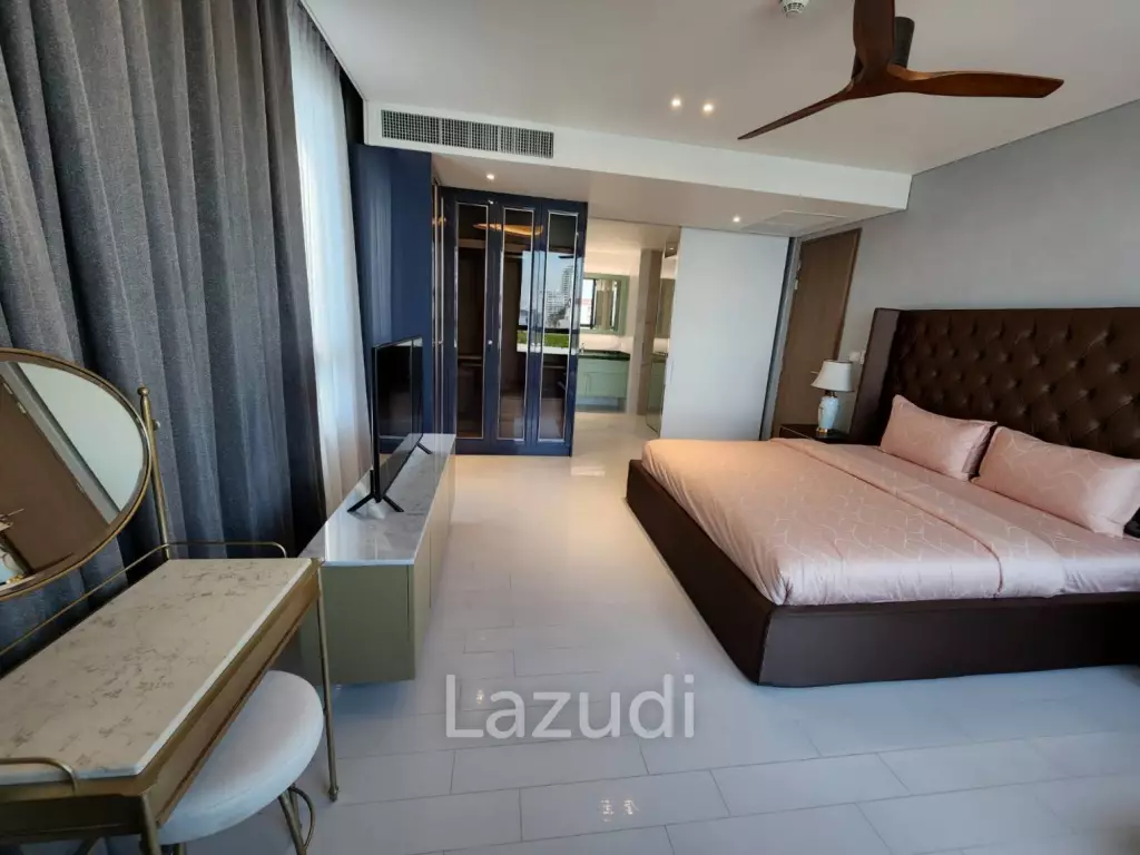 Veranda Residence: Stunning Beach front  3 beds 3 bath condo