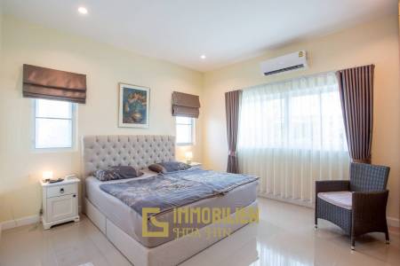 วิลล่า 3 ห้องนอนในโครงการเอ็มเมอรัลด์ ซีนเนอรี่ หัวหิน