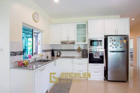 วิลล่า 3 ห้องนอนในโครงการเอ็มเมอรัลด์ ซีนเนอรี่ หัวหิน