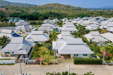 วิลล่า 3 ห้องนอนในโครงการเอ็มเมอรัลด์ ซีนเนอรี่ หัวหิน