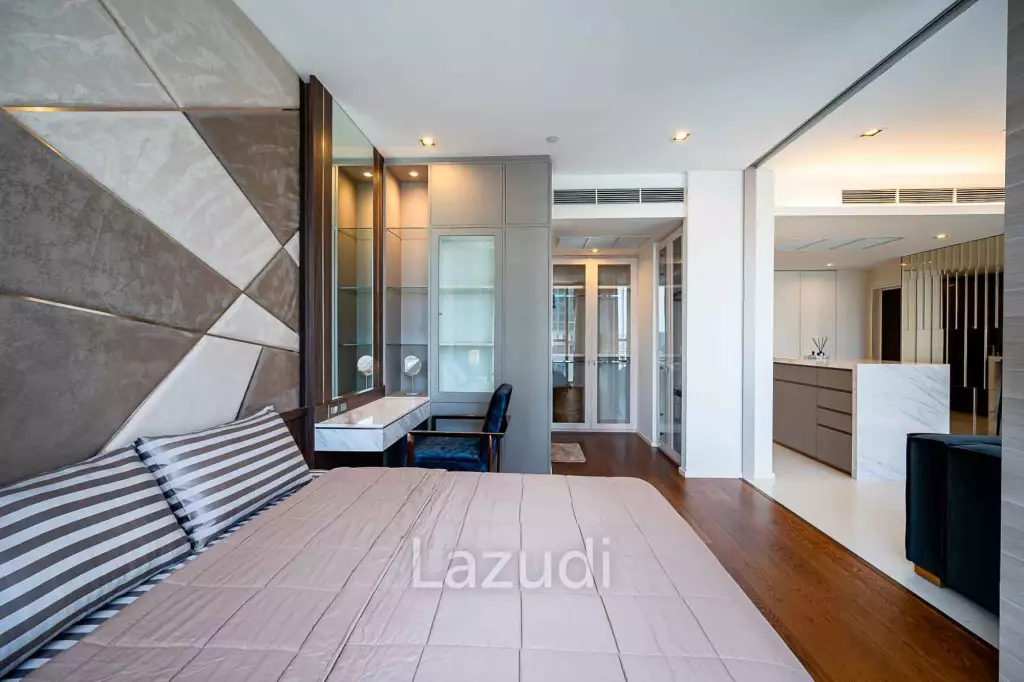 1 Bed 1 Bath 61.6 Sq.m The Bangkok Sathorn