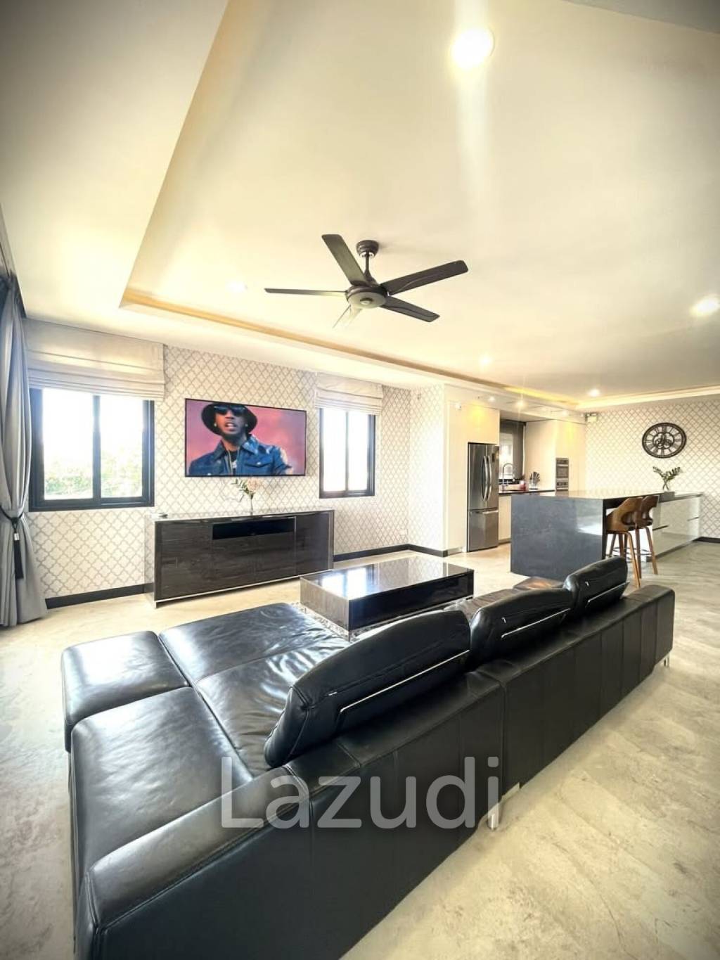 15 Bedroom Property with Stunning Panoramic Views of Chalong Bay