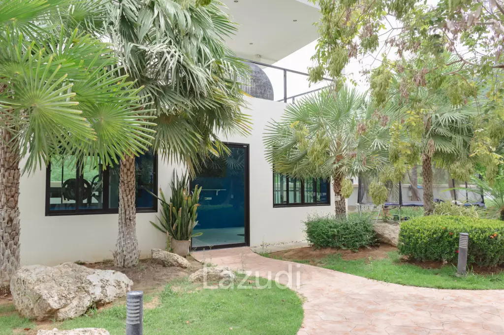 Great Value Pool villa in  1.5 Rai land near Samroiyot Beach