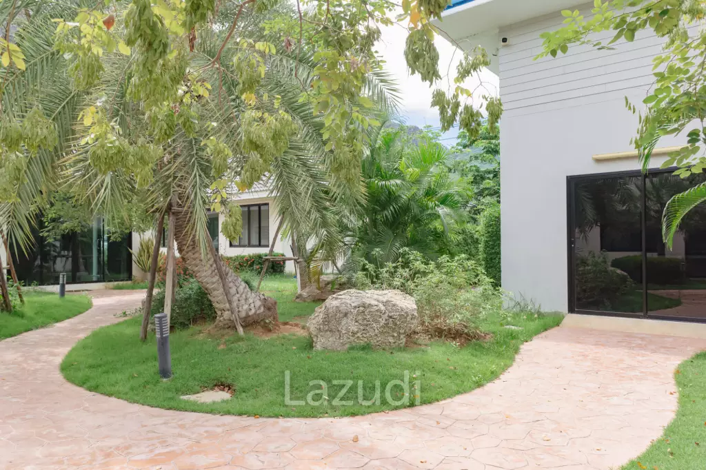 Great Value Pool villa in  1.5 Rai land near Samroiyot Beach