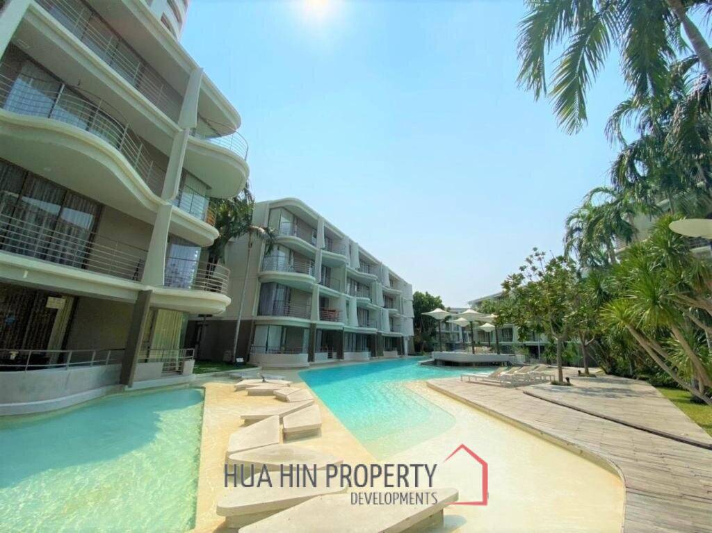 Baan San Kraam: Modern 1 Bedroom Condo with Pool View For Sale
