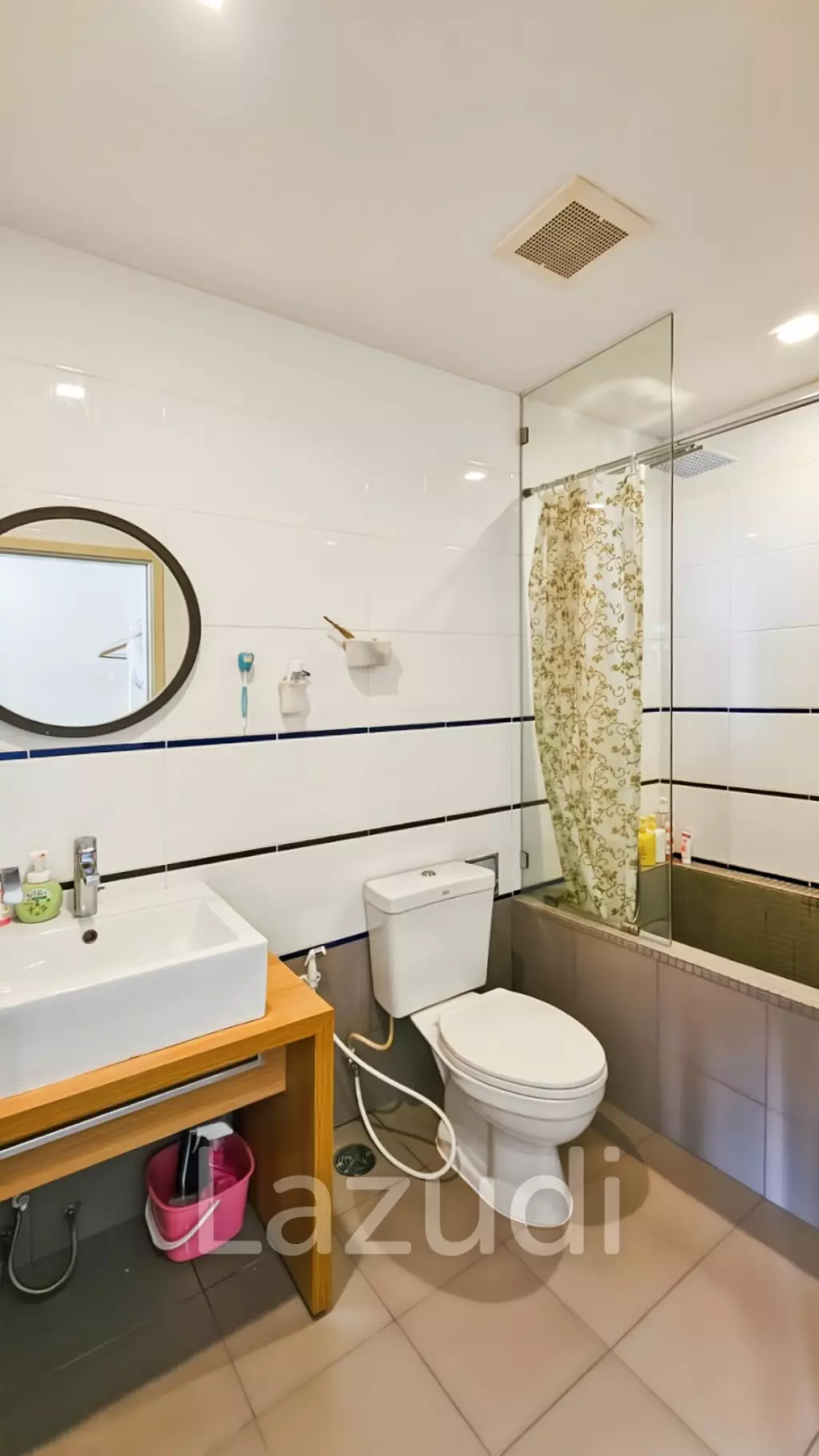 Baan San Kraam: Modern 1 Bedroom Condo with Pool View For Sale