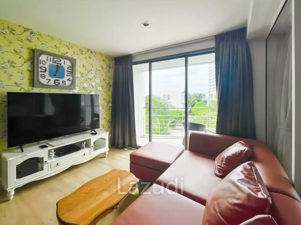 Baan San Kraam: Modern 1 Bedroom Condo with Pool View For Sale