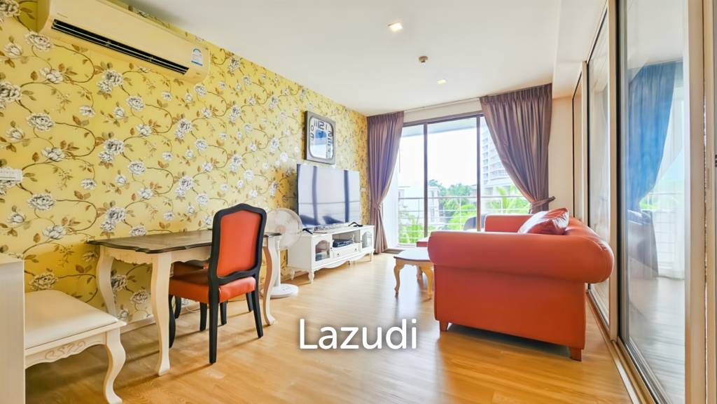 Baan San Kraam: Modern 1 Bedroom Condo with Pool View For Sale