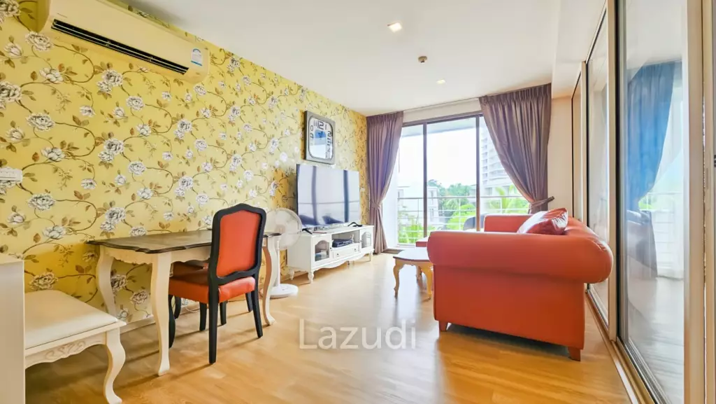 Baan San Kraam: Modern 1 Bedroom Condo with Pool View For Sale