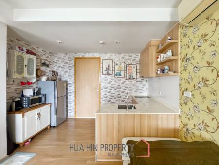 Baan San Kraam: Modern 1 Bedroom Condo with Pool View For Sale