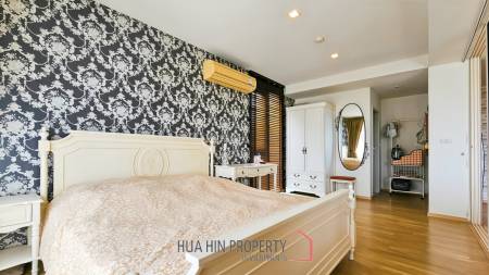 Baan San Kraam: Modern 1 Bedroom Condo with Pool View For Sale