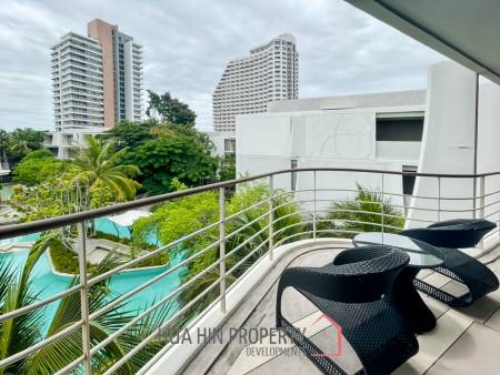Baan San Kraam: Modern 1 Bedroom Condo with Pool View For Sale