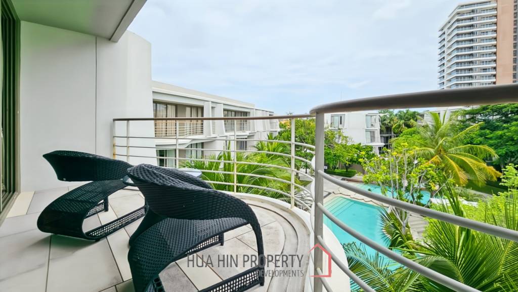 Baan San Kraam: Modern 1 Bedroom Condo with Pool View For Sale