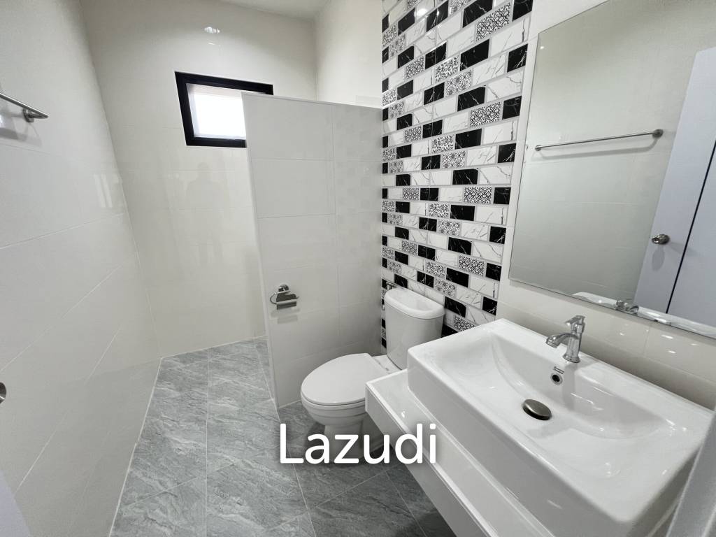 2 Beds Corner House For Sale in Sinanee 2 Tha Sai