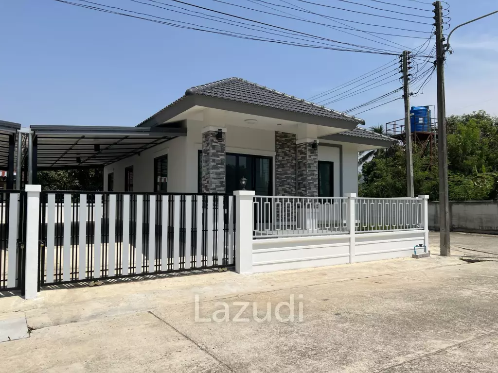 ขายบ้านหลังมุม 2 ห้องนอน ชั้นเดียวในโครงการสินานี 2 ท่าสาย