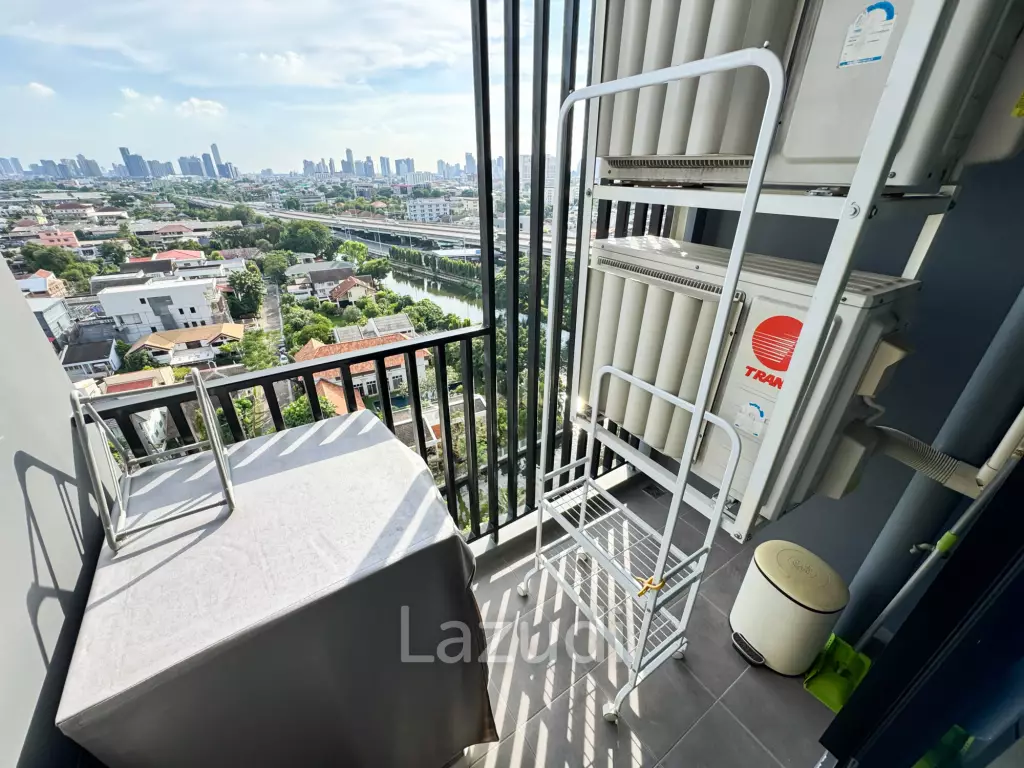 2 Bed 1 Bath 53.6 Sq.m Metris Pattanakarn