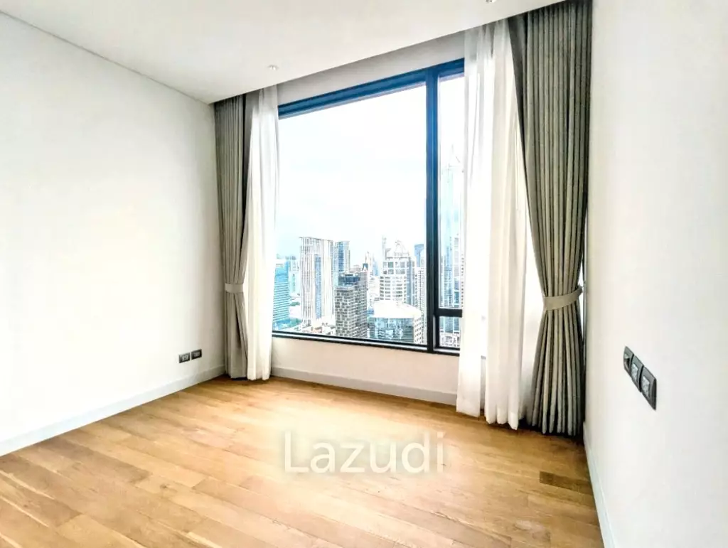 3 Bed 3 Bath 148 SQ.M Sindhorn Residence