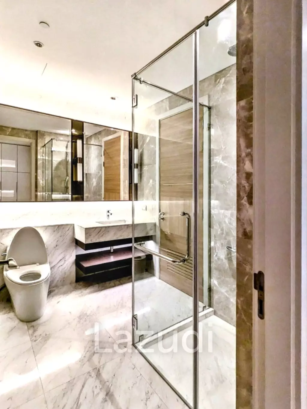 3 Bed 3 Bath 148 SQ.M Sindhorn Residence
