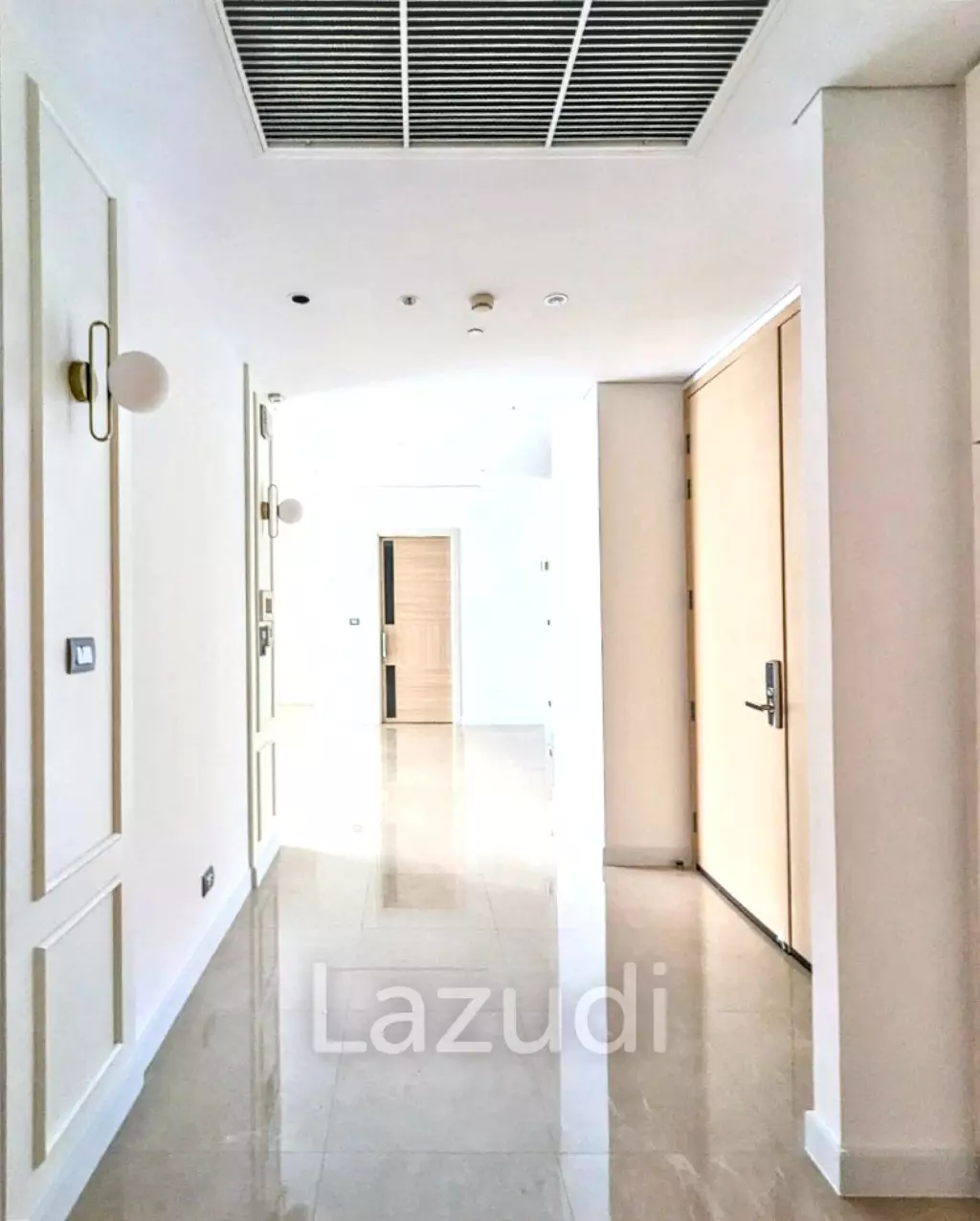 3 Bed 3 Bath 148 SQ.M Sindhorn Residence
