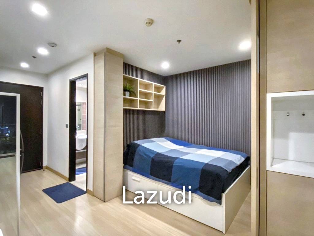 1 Bed 1 Bath 40 SQ.M Sky Walk Condominium