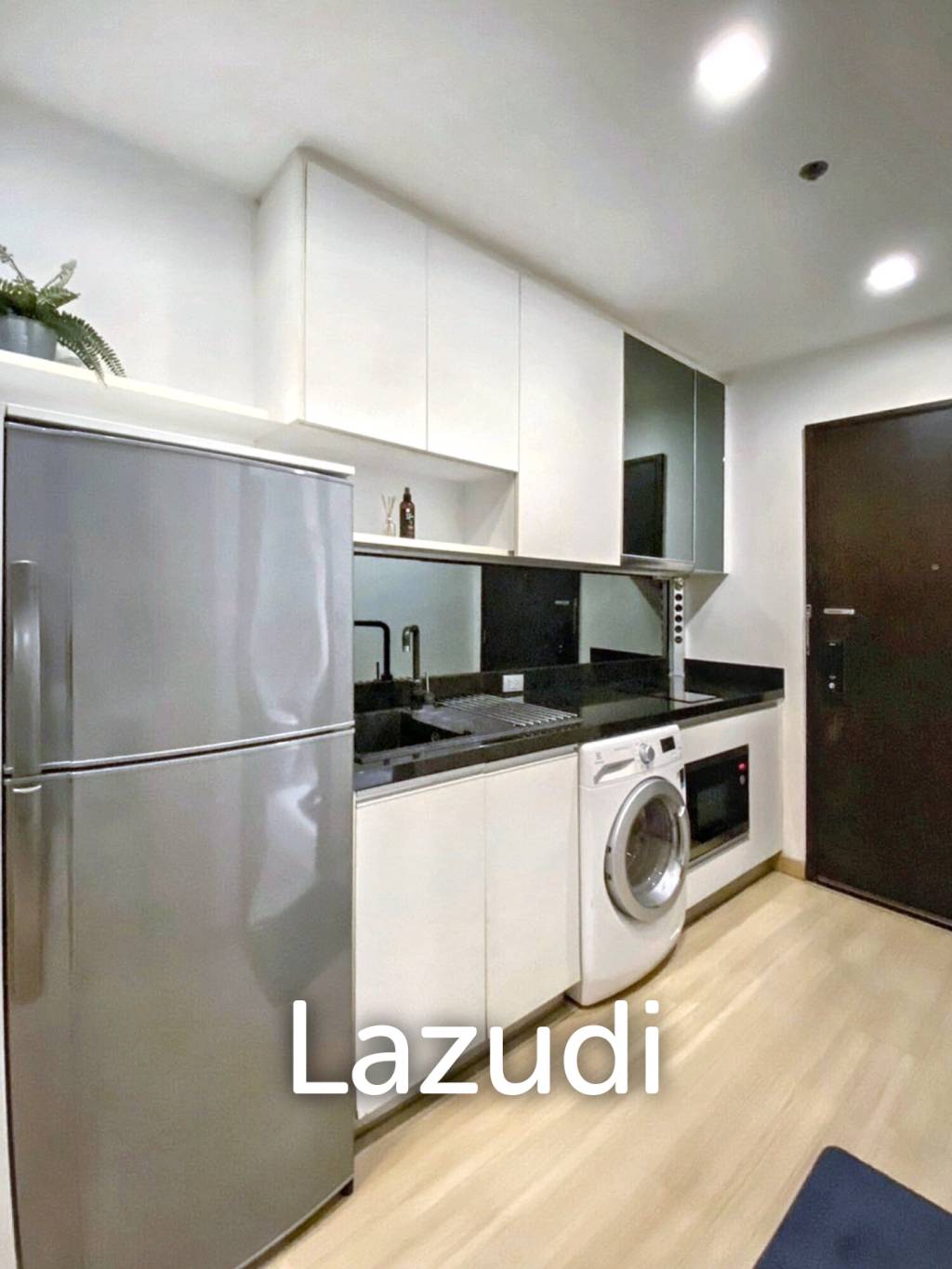 1 Bed 1 Bath 40 SQ.M Sky Walk Condominium