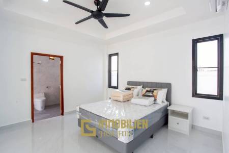 Khemanatra Villa: Современная вилла с 3 спальнями и бассейном