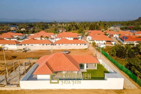 Khemanatra Villa: Современная вилла с 3 спальнями и бассейном