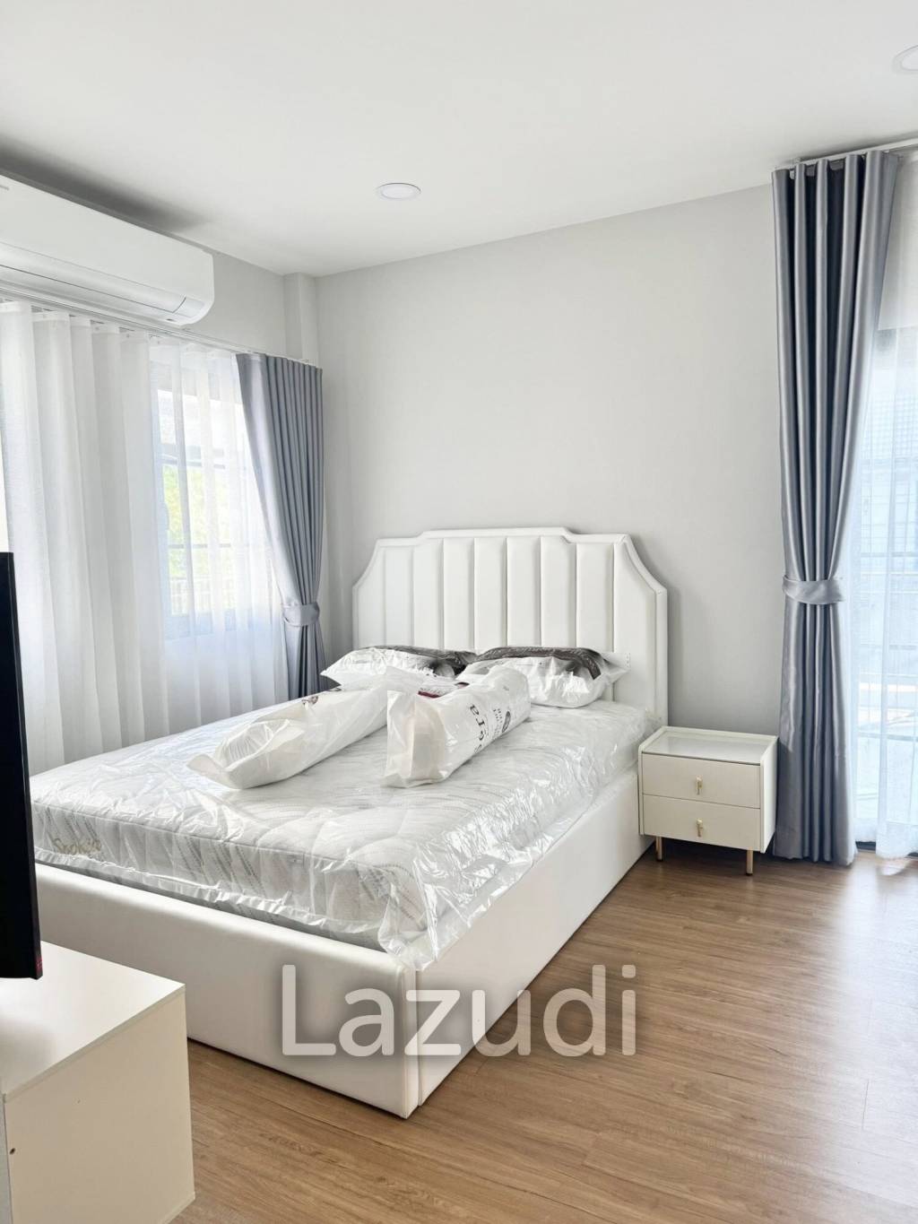4 Bedroom 5 Bathroom 303 Sq.m Centro Bangna