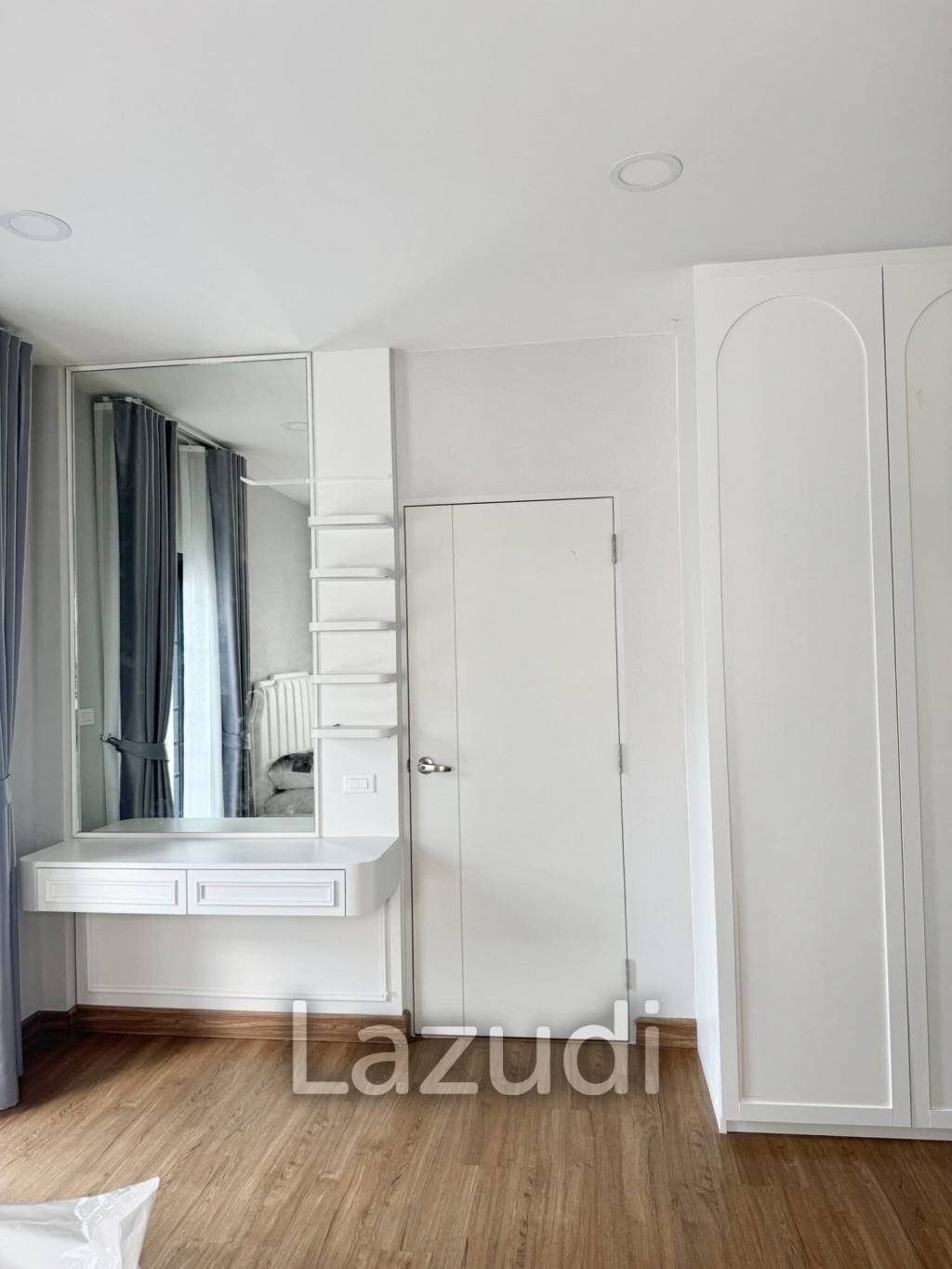 4 Bedroom 5 Bathroom 303 Sq.m Centro Bangna