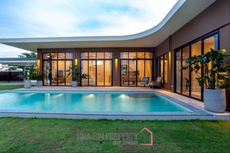 3 Bed 4 Bath 307 SQ.M Issara Ville Hua Hin