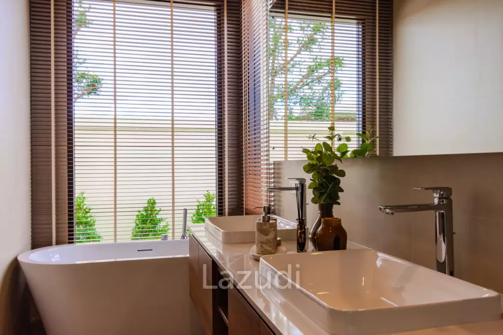 307 sqm pool villa in Thap Tai Hua Hin Issara Ville