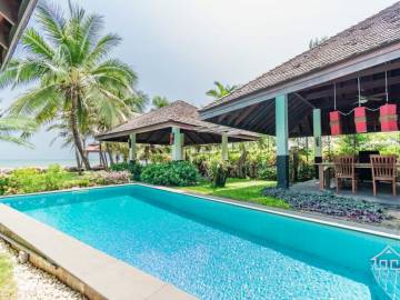 Absolute Beachfront Beautifully designed 4 Bed Pool Villa