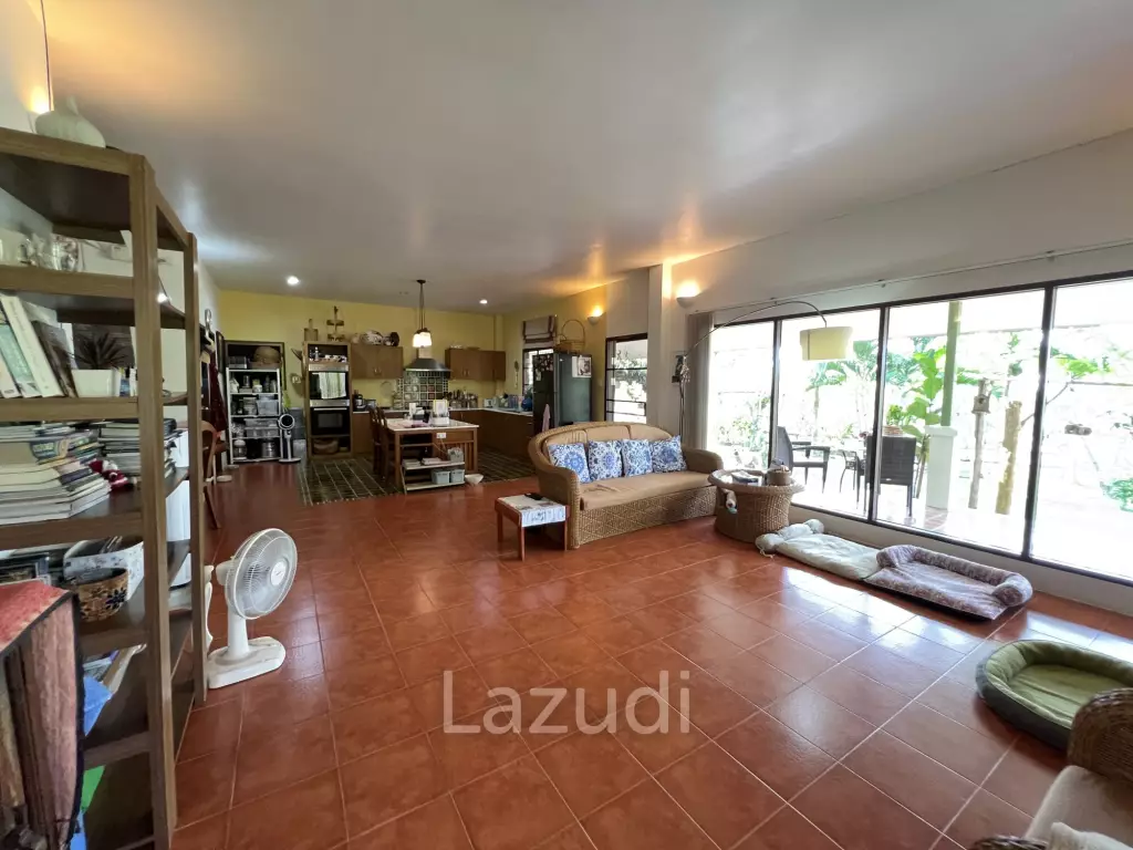 2 Bedrooms Cozy House For Sale in Stunning Garden.