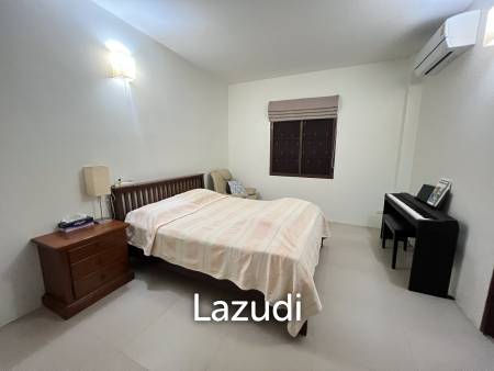 2 Bedrooms Cozy House For Sale in Stunning Garden.