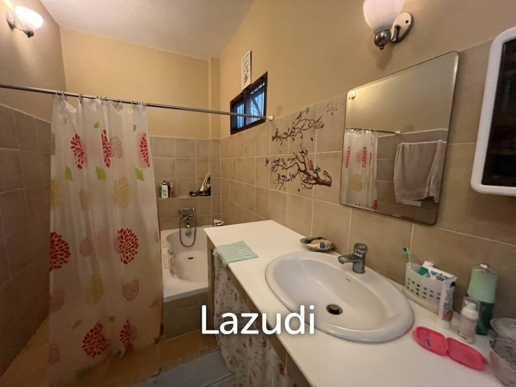 2 Bedrooms Cozy House For Sale in Stunning Garden.